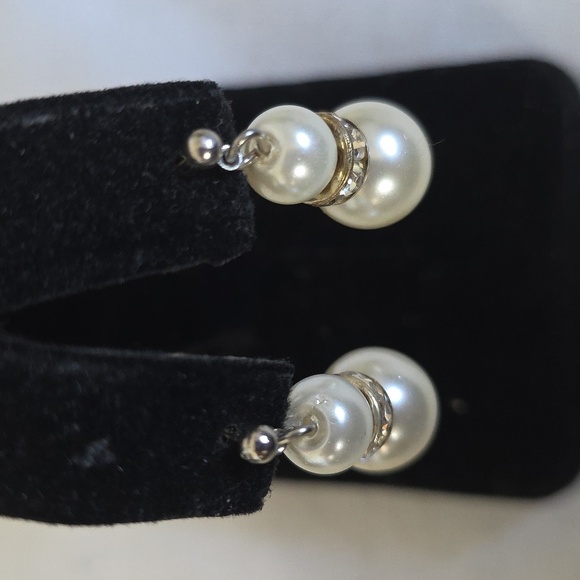 Elegant White Glass Pearl with Rhinestone Necklace Earrings and Bracelet Set - Picture 6 of 17